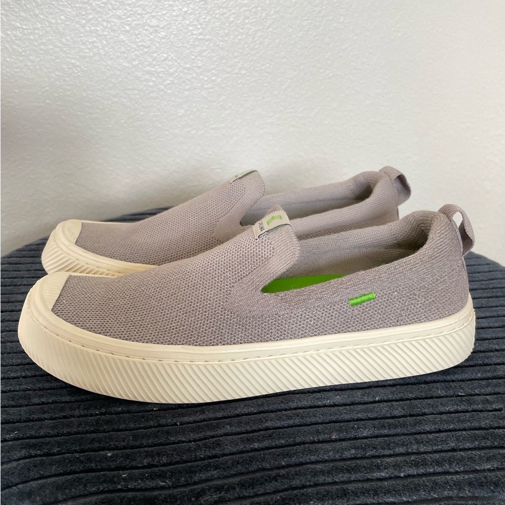 Cariuma Grey Slip On Shoes Womens 7.5